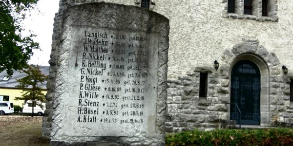 <span class="entry-title-primary">Gedenkstein für Gefallene (1914-1918) in Kienbaum</span> <span class="entry-subtitle">Ahnenforschung in Brandenburg</span>