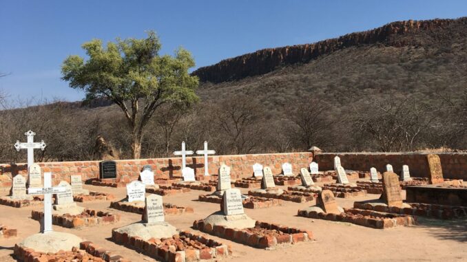 Waterberg-Namibia-Cemetery-Friedhof Thumb